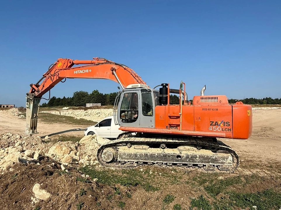 İstanbul Kiralık Kırıcılı Makina