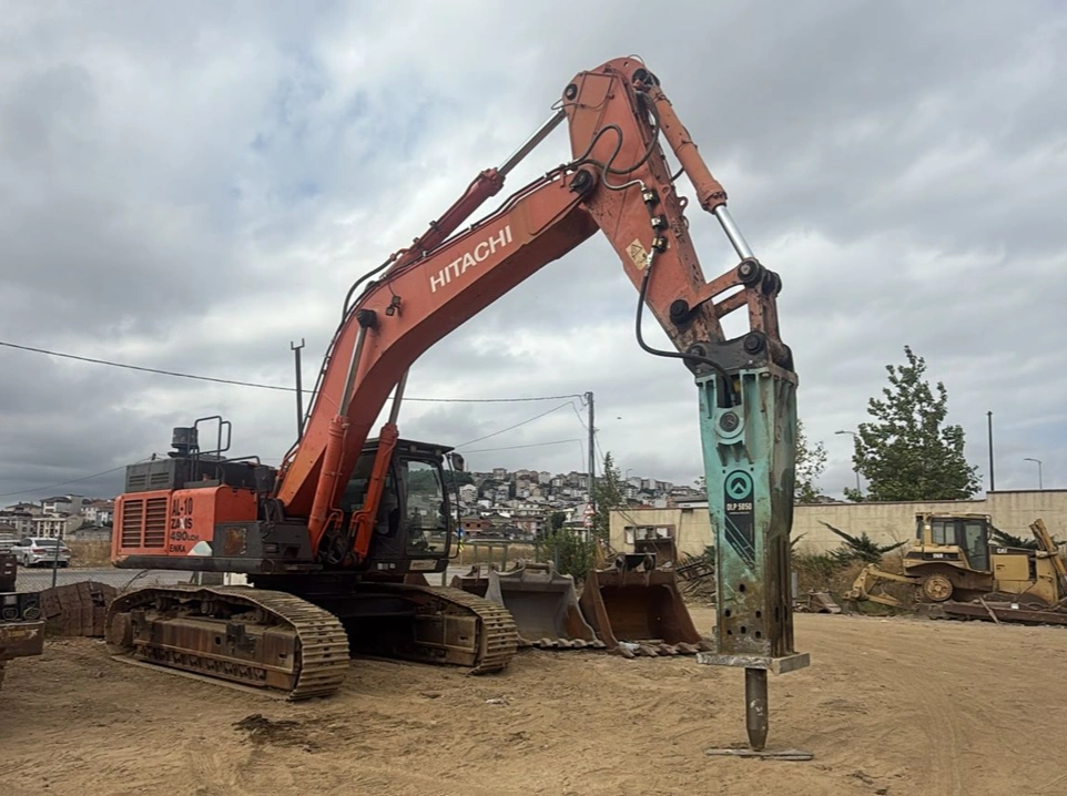 İzmit Kiralık Kırıcılı Ekskavatör